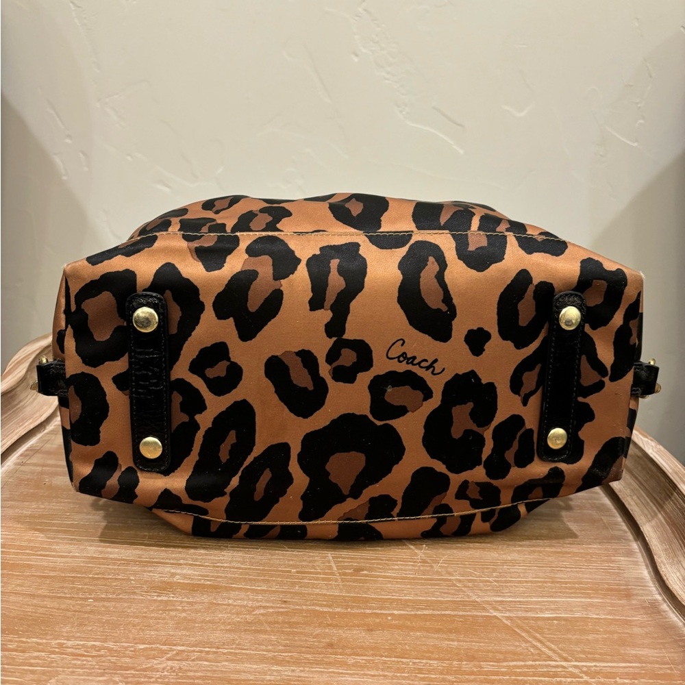 Rare Coach Leopard Print Handbag - Picture 15 of 15